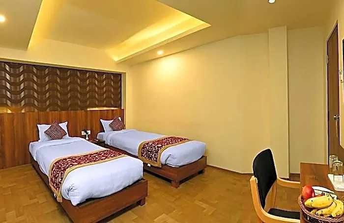 Royal Hotel 3*